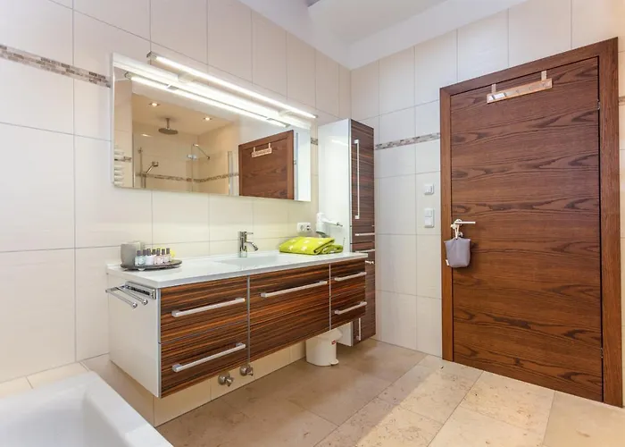 دوريس ابارتمنتس * Neukirchen am Großvenediger